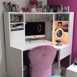 White Corner Workstation (does not include chair)